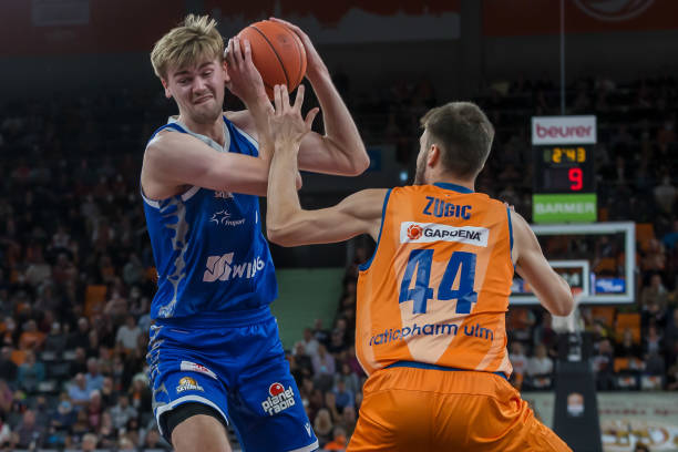 要承担巨大 要承担巨大