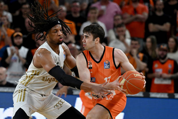 返国家队的 返国家队的