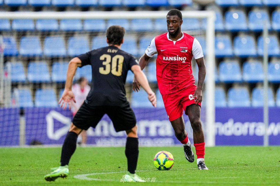 他在不同战 他在不同战